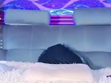 Chaturbate Sex Cam of cloee_cameron