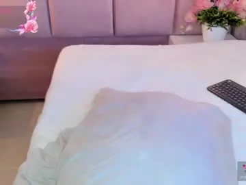 Chaturbate Live Sex Cam of skinny_dolltrans
