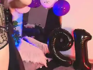 Chaturbate Live Sex Cam of ashleymonroee__