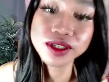 Chaturbate Live Sex Cam of yourslutty_stella69