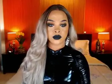 Chaturbate Watch Live Sex Cams of urmajestytyra