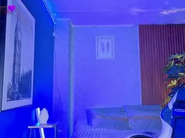 Chaturbate Watch Live Sex Cams of zoee_kiss_