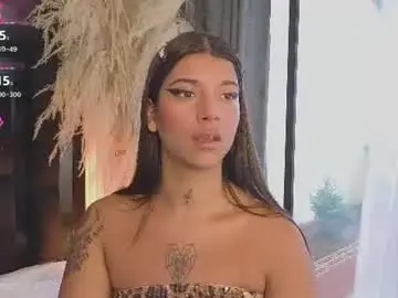 Chaturbate Best live sex cam show of coralrigan