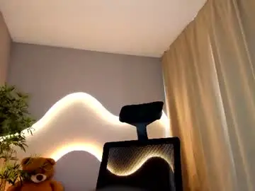 Chaturbate Free Live Porn of gia_demie