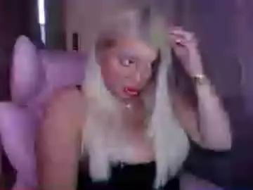 Chaturbate Live Sex Cam of tstinadoll