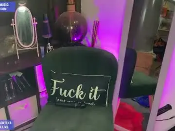 Chaturbate Live Sex Cam of iwillbeyourmuse