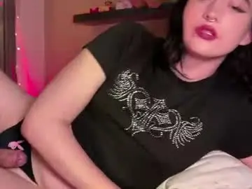 Chaturbate Live Sex Cam of vailyreb