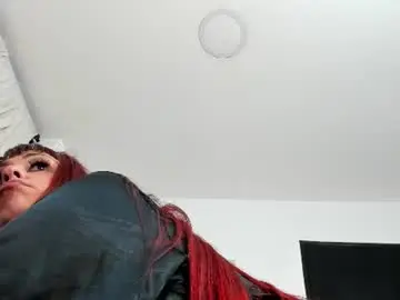 Chaturbate Live Sex Cam of sarita_loven