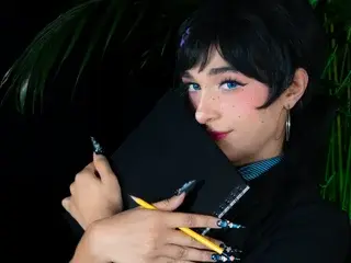 Streamate Live Sex Cam of Mikavelvet777