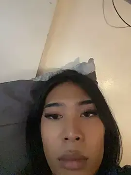 Stripchat Free Porn Cam of hugecock_tamira