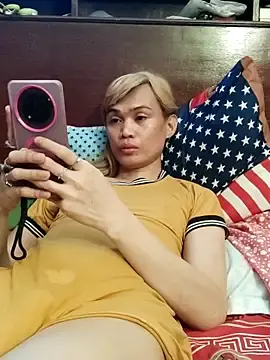 Stripchat Best live sex cam show of QueenSoreal