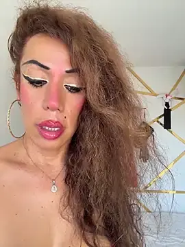 Stripchat Free Live Porn of YOURSDEBORA