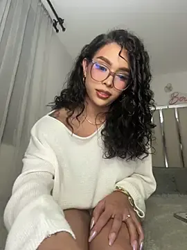 Stripchat Live Porn of Samantha_Bernardo