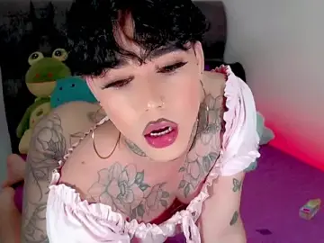 Stripchat Free Porn Cam of little_star_porn