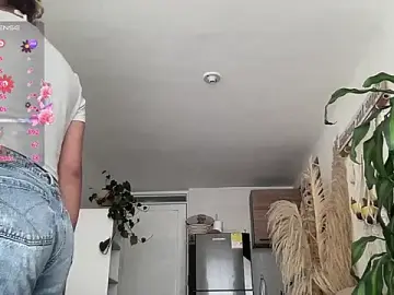 Stripchat Live Sex of isa_fox_23