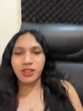 Stripchat Free Live Porn of slutty_aki