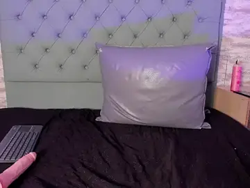 Stripchat Sex Cam of KataleyaVelvet