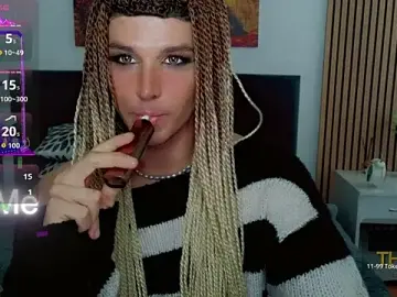 Stripchat Free Porn Cam of HelenSpellman