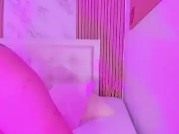 Stripchat Sex Cam of Lulu_exotic1