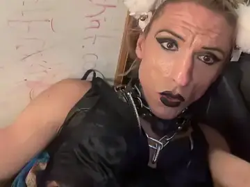 Stripchat Adult Webcam of TgirlBrat