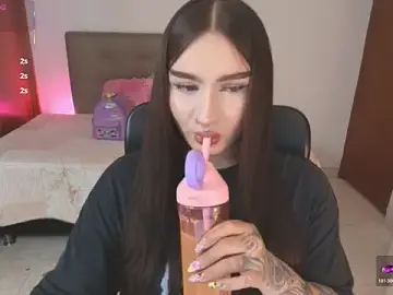 Stripchat Free Live Porn of Miley_Baker