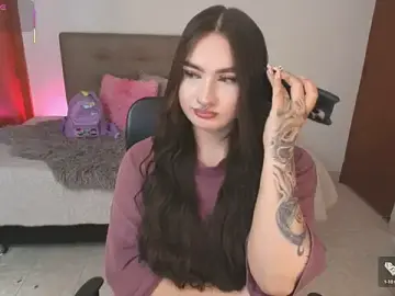 Stripchat Free Porn Cam of Miley_Baker