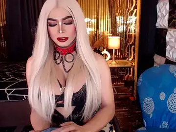 Stripchat Sex Chat of MonstrousCockDiva