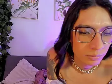 Stripchat Nude Webcam of Maddie_Ray