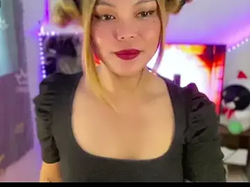 Stripchat Live Sex Cam of hannaBaby_lisyos11