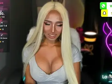 Stripchat Nude Webcam of Attractive_Goddess_Isla