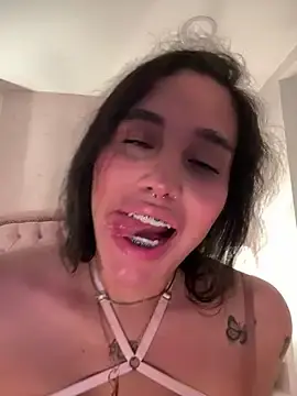 Stripchat Sex Cam of Bella__Wood