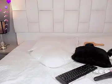 Stripchat Live Sex Cam of Nikol-hilton