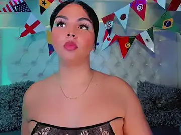 Stripchat Live Sex Cam of Maia_Hotts