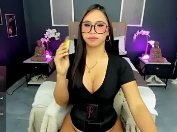 Stripchat Adult Webcam of JuicyCummer