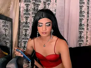 Stripchat Free Live Porn of Queeny_Cassandra