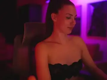 Stripchat Free Porn Cam of CandyStorm