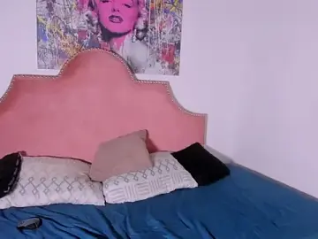 Stripchat Free Porn Cam of TyraHoney