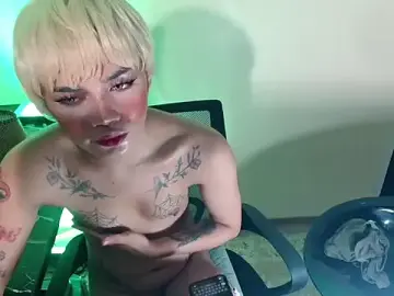 Stripchat Live Sex Cam of hugecockbabe