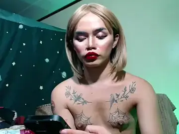 Stripchat Live Sex Cam of hugecockbabe