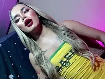 Stripchat Free Live Porn of hugecockbabe