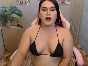 Stripchat Live Sex Cam of TsVelinda_Monroe
