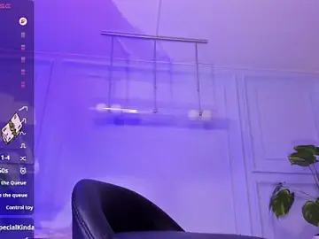 Stripchat Live Sex of keytinthomson_