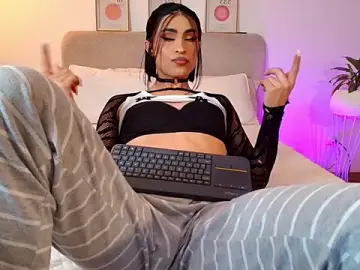 Stripchat Nude Webcam of KarolPortellaa