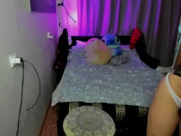 Stripchat Live Sex of monica__elder