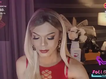 Stripchat Live Sex Cam of HugecockAlexa