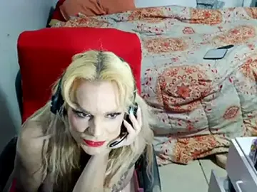 Stripchat Sex Cam of StarinThecloudz