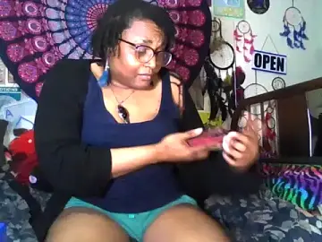 Stripchat Sex Cam of GardeniaFields