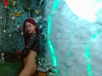 Stripchat Live Sex Cam of Valensmile
