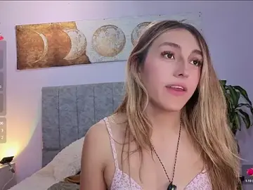Stripchat Sex Cam of antonellastar24_