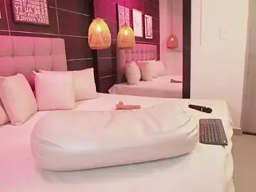 Stripchat Best live sex cam show of BellaLatinaTS